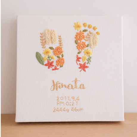 秋の花束のデザインの刺繍