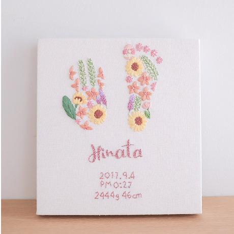 夏の花束をイメージした刺繍